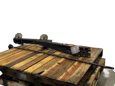 Used Volvo VNL Gen 2 Bracket, Exhaust Stack