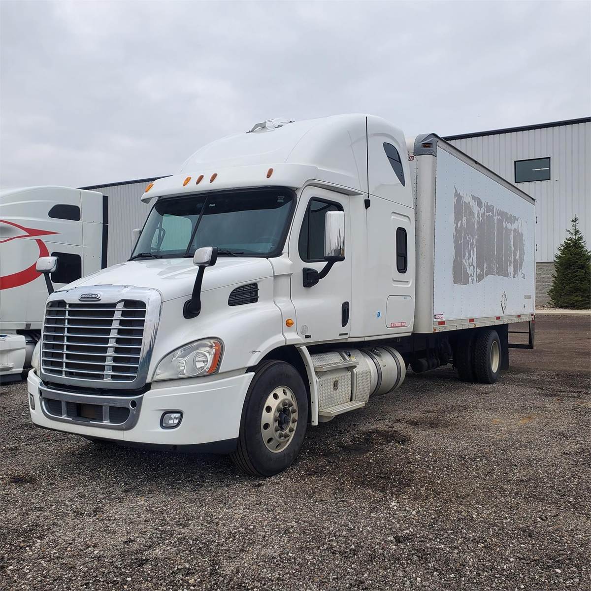 2012 Freightliner Cascadia 113 Single Axle Expeditor / Hot Shot Truck