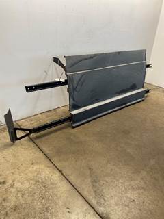 Used Freightliner Cascadia 126 RH Center Fairing