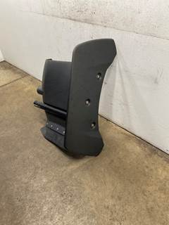 Used Freightliner Cascadia 126 RH Tandem Fairing