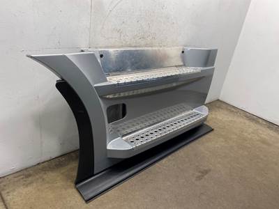 Used Freightliner Cascadia 126 LH Front Fairing