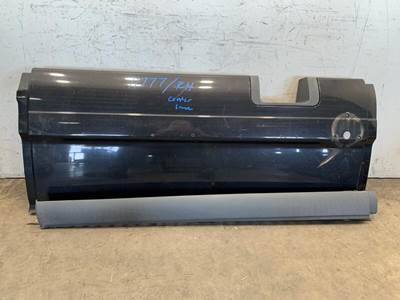 Used Freightliner Cascadia RH Center Fairing