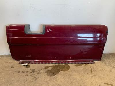 Used Freightliner Cascadia LH Center Fairing