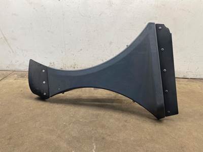 Used Freightliner Cascadia RH Rear Tandem Center Fairing