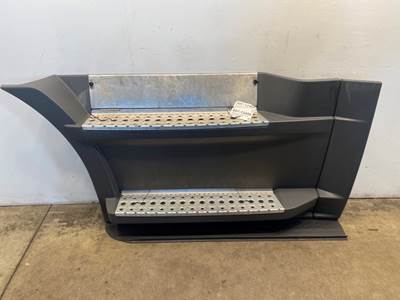 Used Freightliner Cascadia LH Step Fairing