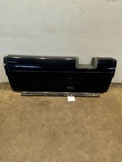 Used Freightliner Cascadia RH Center Fairing