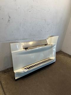 Used Freightliner Cascadia RH Front Step Fairing