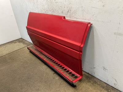 Used Freightliner CST 120 RH Center Fairing