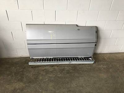 Used Freightliner Century Class LH Center Fairing