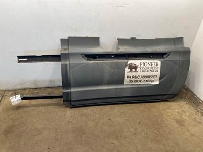 Used International Prostar LH Center Fairing