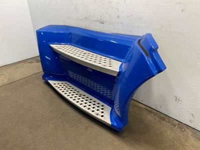 Used Kenworth T660 RH Front Step Fairing