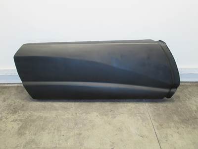 New Aftermarket Kenworth T680 RH Center Fairing w/o Hole Cut Out