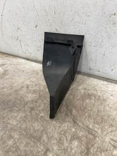 Used Kenworth T680 Fairing Sleeper Corner (RH)