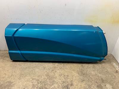 Used Kenworth T700 RH Center Fairing