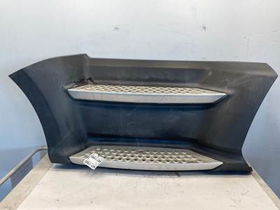 Used Kenworth T700 LH Front Step Fairing
