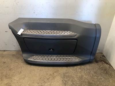 Used Peterbilt 579 LH Front Fairing