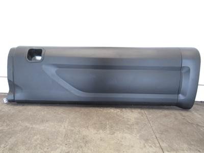 New Aftermarket Peterbilt 579 LH Center Fairing w/Hole