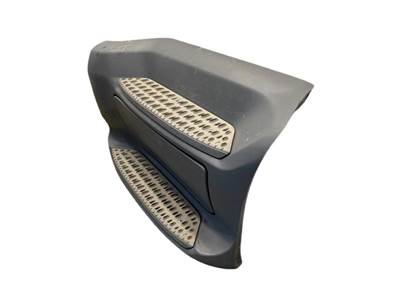 Used Peterbilt 579 RH Front Fairing