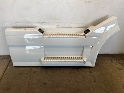 Used Volvo VNL Gen 2 RH Front Step Fairing