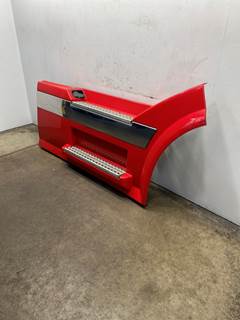 Used Volvo VNL Gen 2 RH Front Step Fairing