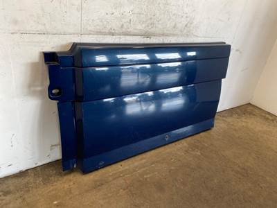 Used Volvo VNL Gen 2 LH Center Fairing