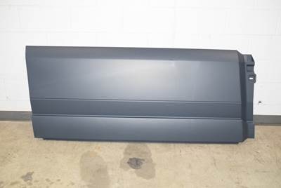 New Aftermarket Volvo VNL Gen 3 RH Center Fairing