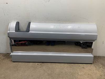 Used Western Star 5700 LH Center Fairing