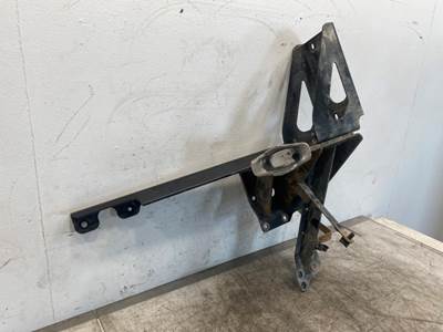 Used Western Star 4700 LH Front Fender Bracket