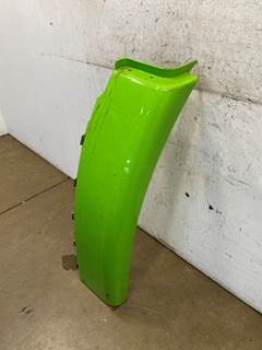 Used Freightliner Cascadia 113 RH Fender Extension