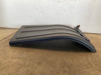 Used Freightliner Cascadia 125 1/2 Fender