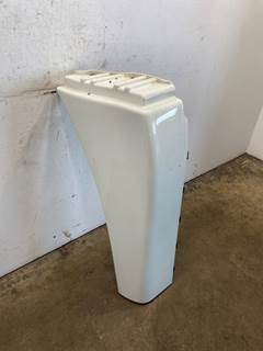 Used Freightliner Cascadia 125 LH Fender Extension