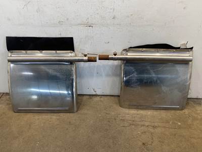 Used Freightliner Cascadia 125 SET, 1/4 Fender