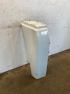 Used Freightliner Cascadia 125 LH Fender Extension