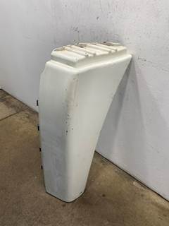 Used Freightliner Cascadia 125 RH Fender Extension