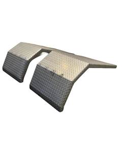 Used Freightliner Cascadia 126 SET, 1/2 Fender