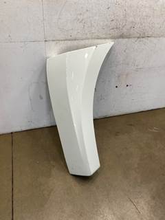 Used Freightliner Cascadia 126 RH Fender Extension