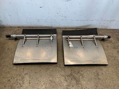 Used Freightliner Cascadia Quarter Fender Set