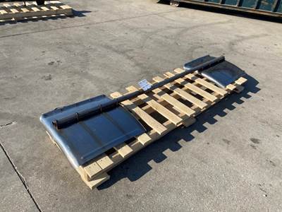 Used Freightliner FLD120 SET, 1/4 Fender