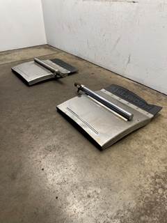 Used Kenworth T680 SET, 1/4 Fender