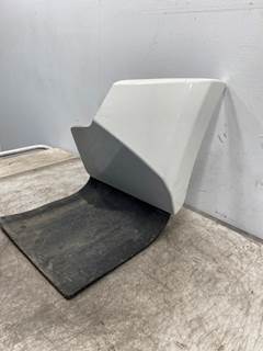 Used Kenworth T880 RH Fender Extension