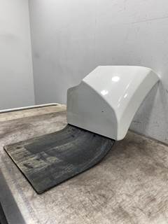 Used Kenworth T880 RH Fender Extension