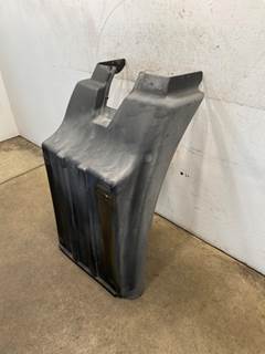 Used Mack CXU RH Fender Extension
