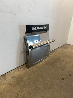 Used Mack Pinnacle RH 1/4 Fender