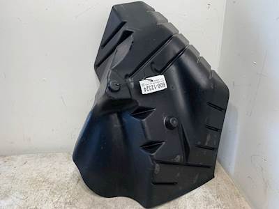Used Mack CXU613 RH Inner Fender