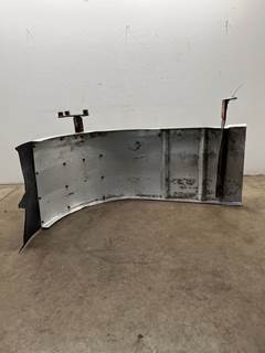 Used Peterbilt 379 RH 3/4 Fender