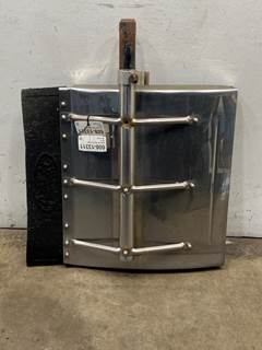 Used Peterbilt 387 RH 1/4 Fender