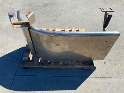 Used Peterbilt 389 LH 3/4 Fender