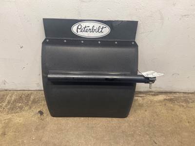 Used Peterbilt 579 RH 1/4 Fender