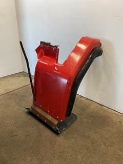 Used Volvo ACL RH Fender Extension