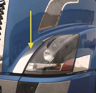 New Aftermarket Volvo VNL Stainless Steel Fender Guard Set